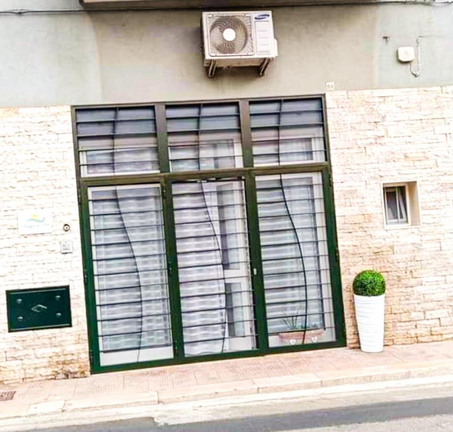 Casa Vacanza Raggio Di Sole Giovinazzo Exterior photo